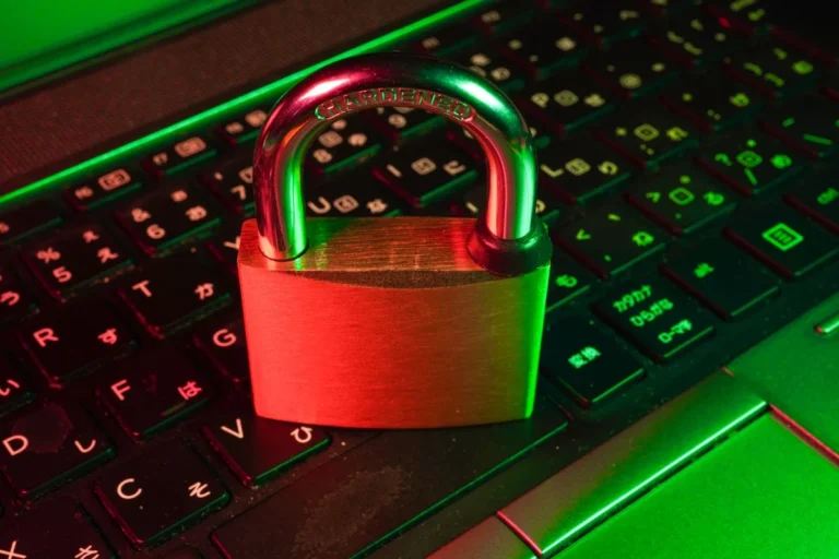 Network security operations center with AI threat detection monitoring multiple screens 2026
