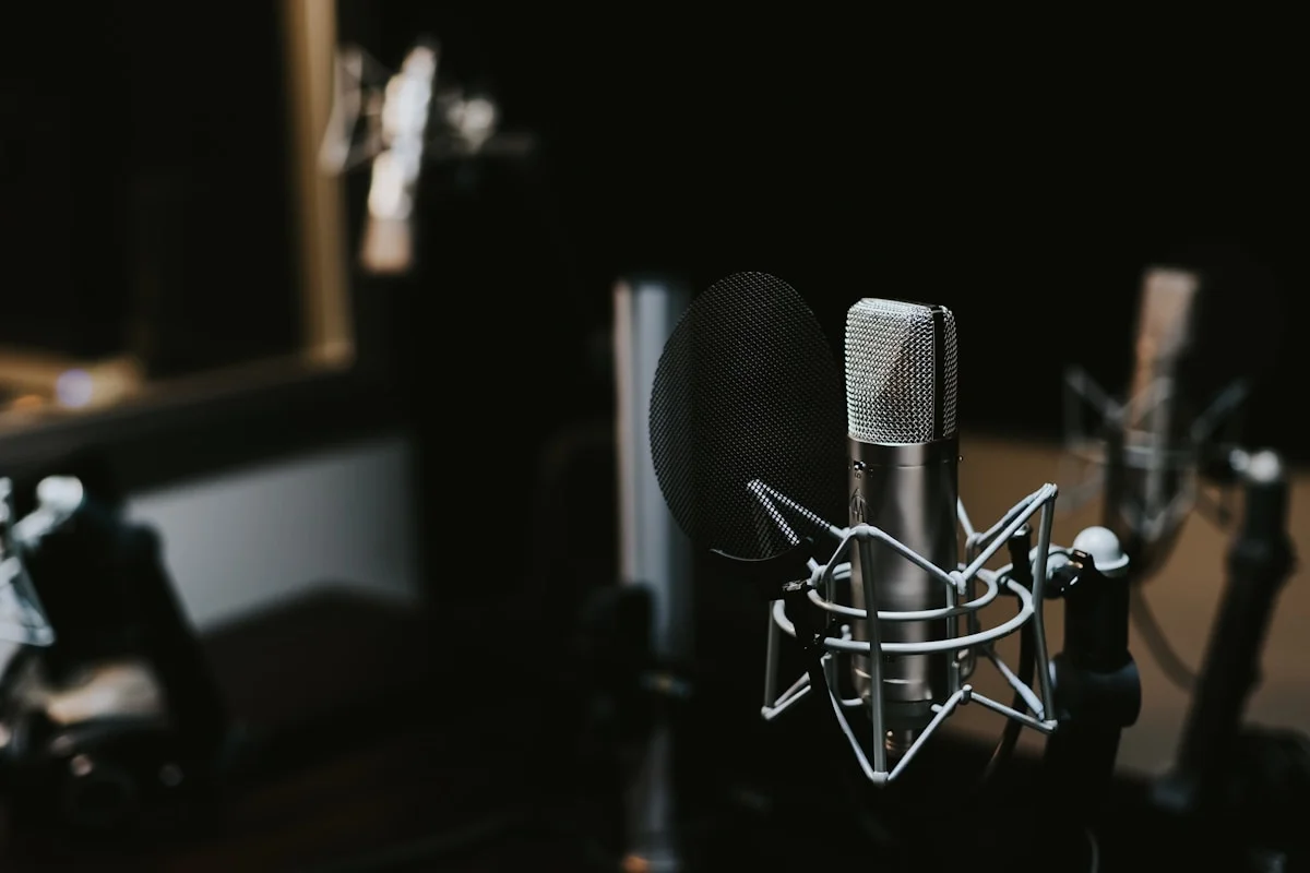 Podcaster using Descript AI and Castmagic for transcript editing show notes generation and social media repurposing — best A
