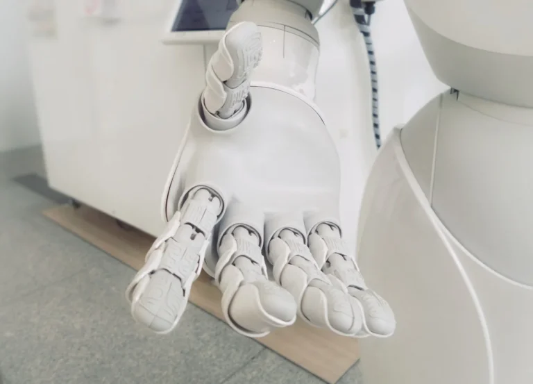 Side by side AI chatbot interfaces comparison Claude ChatGPT and Gemini on screen 2026