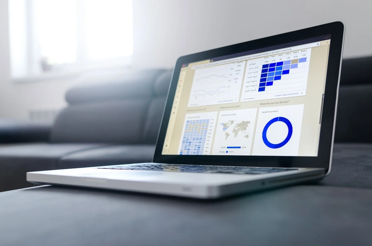 SEO specialist using AI keyword research tool to find high-traffic low-competition keywords — best AI keyword tools comparis