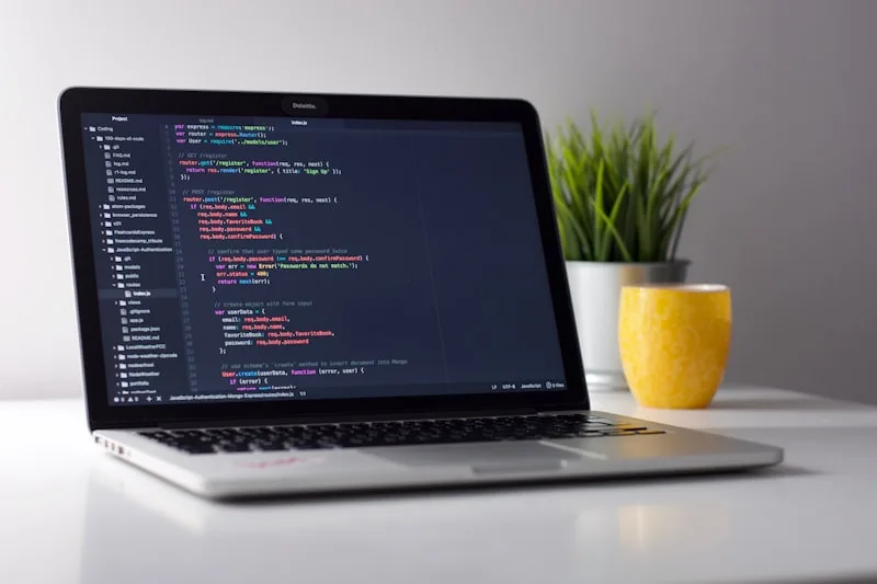 Developer testing AI prompt engineering tools on computer — best prompt engineering tools 2026
